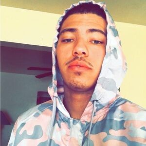 Meet your Posher, Roy